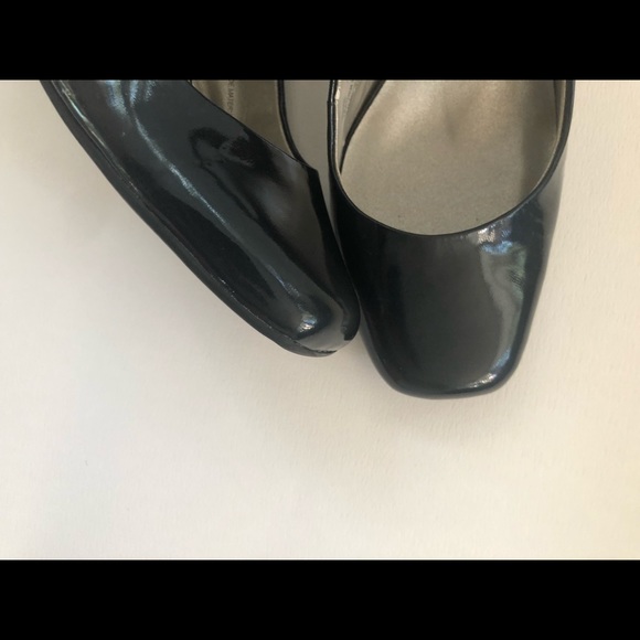 Me Too patent leather navy sling backs sz 7m - Picture 8 of 8